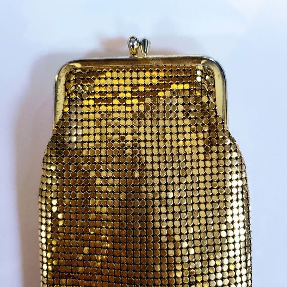 VTG Signed Whiting & Davis Gold Mesh Large Clutch - Picture 6 of 7